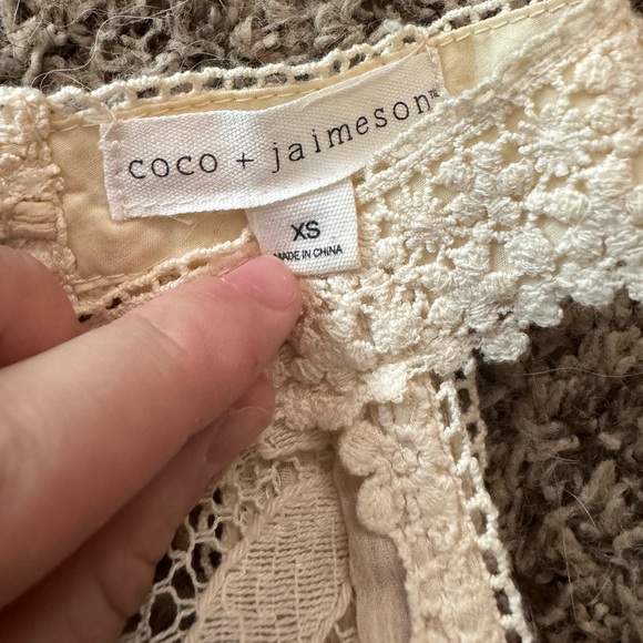 Open Back Crochet Tank - Picture 4 of 5